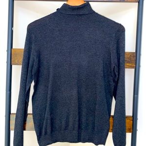 Black turtle neck long sleeve